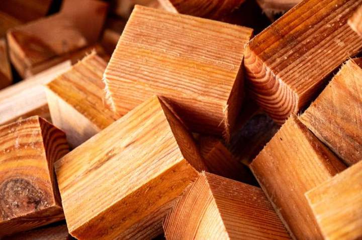 Découpe de bois près du Mans